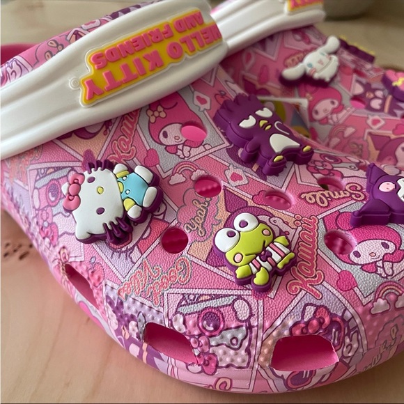 Hello Kitty and Friends X Crocs Adult Classic Clogs W7 - Picture 2 of 9